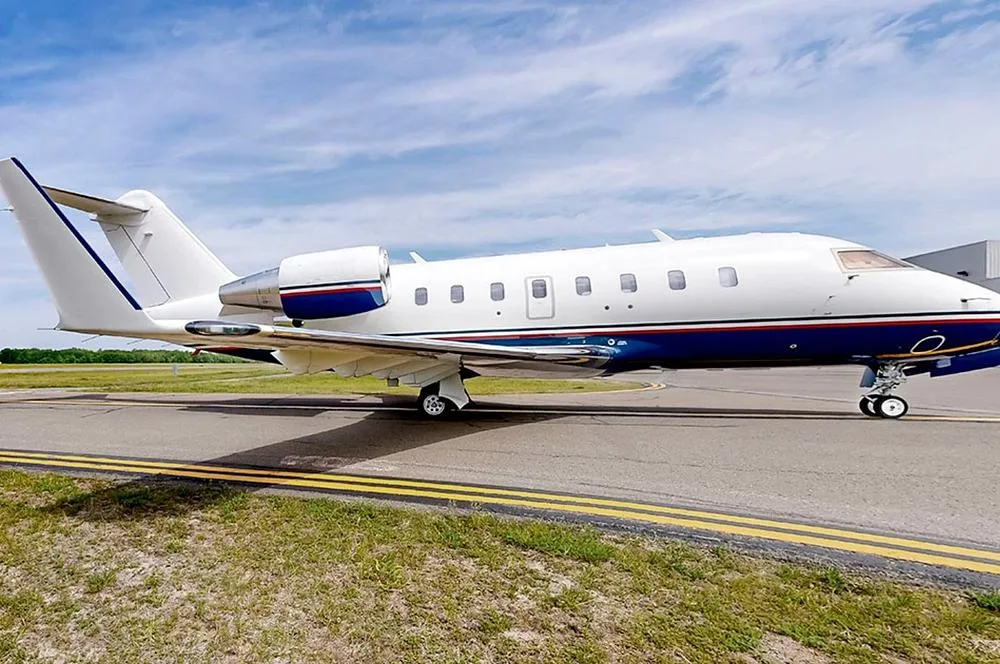 Exterior view of a 2019 Bombardier Challenger 650, N650CF.