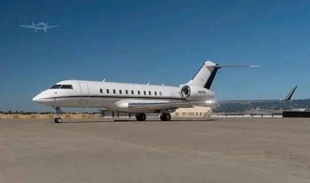 Exterior view of a 2008 Bombardier Global 5000, N878HL.