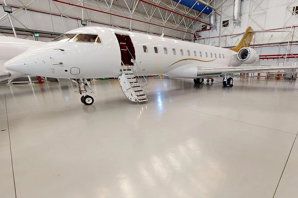 Exterior view of a 2016 Bombardier Global 6000, M-RRRR.