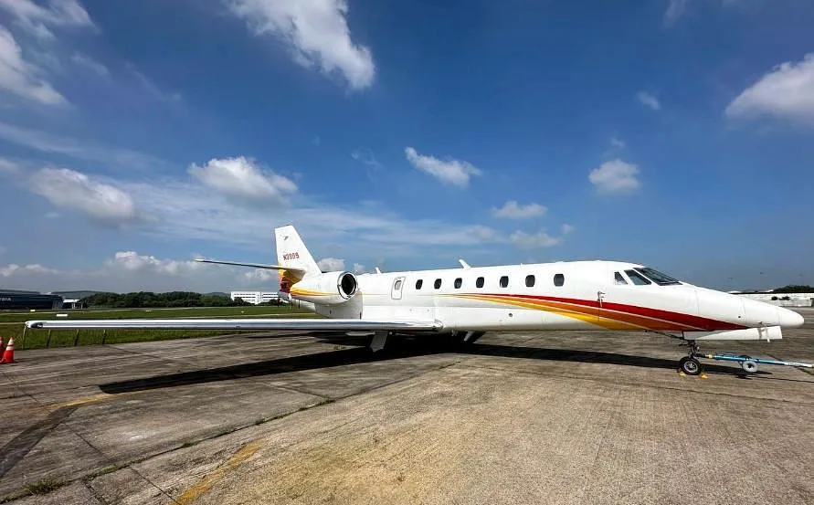 Exterior view of a 2010 Cessna Citation Sovereign, N3099.