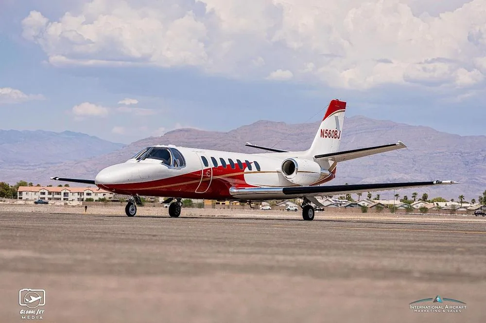 Exterior view of a 1990 Cessna Citation V, N560BJ.
