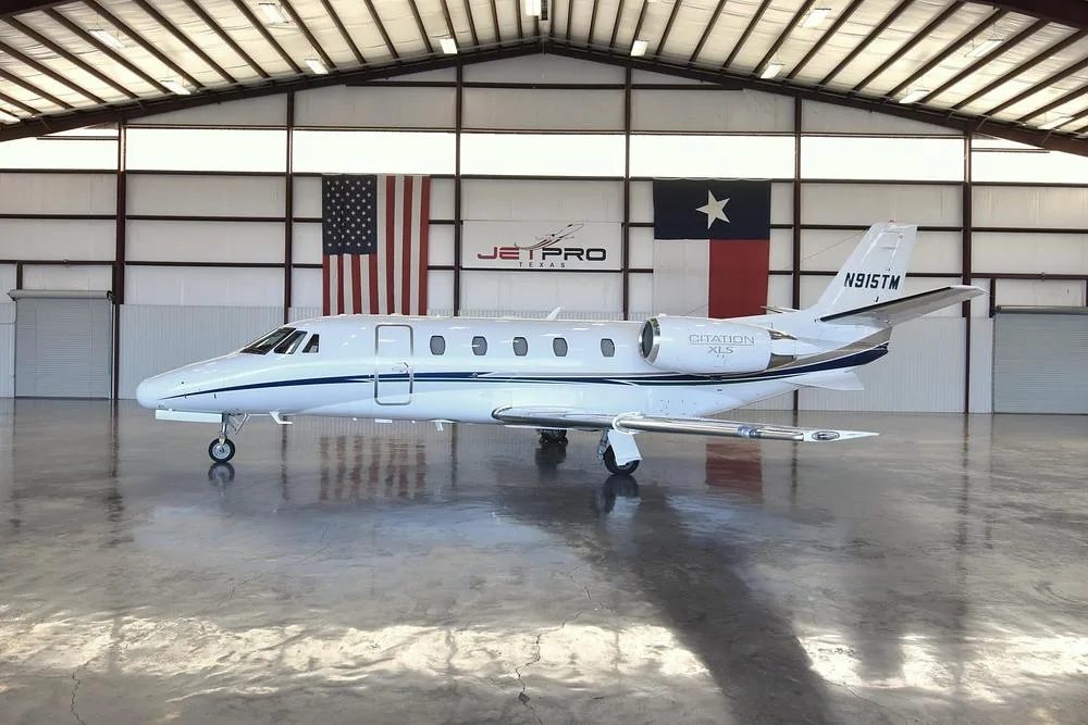 Exterior view of a 2007 Cessna Citation XLS, N915TM.