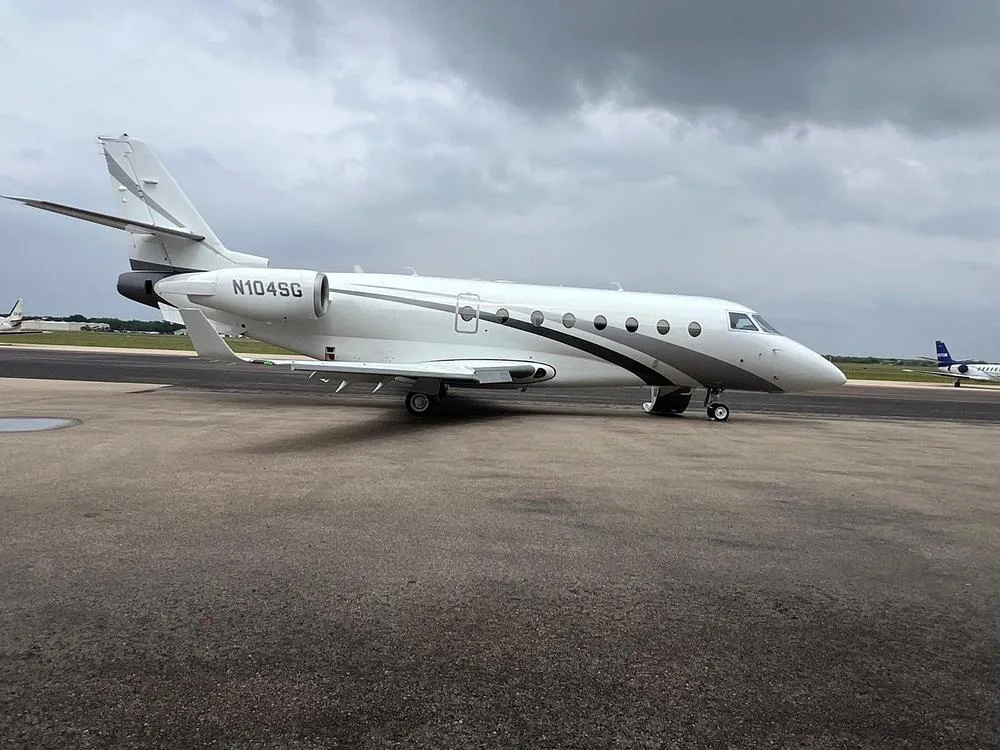 Exterior view of a 2009 Gulfstream, N104SG.