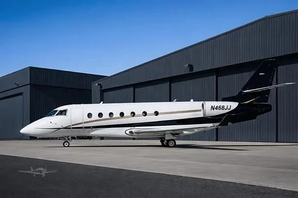 Exterior view of a 2006 Gulfstream, N468JJ.