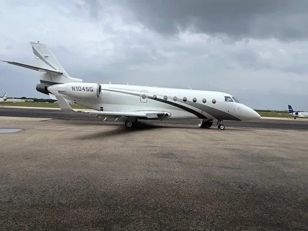 Exterior view of a 2009 Gulfstream, N104SG.