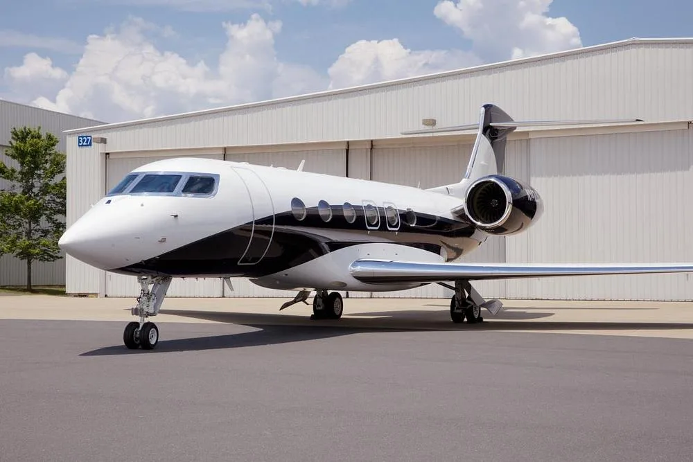 Exterior view of a 2021 Gulfstream, N142JS.
