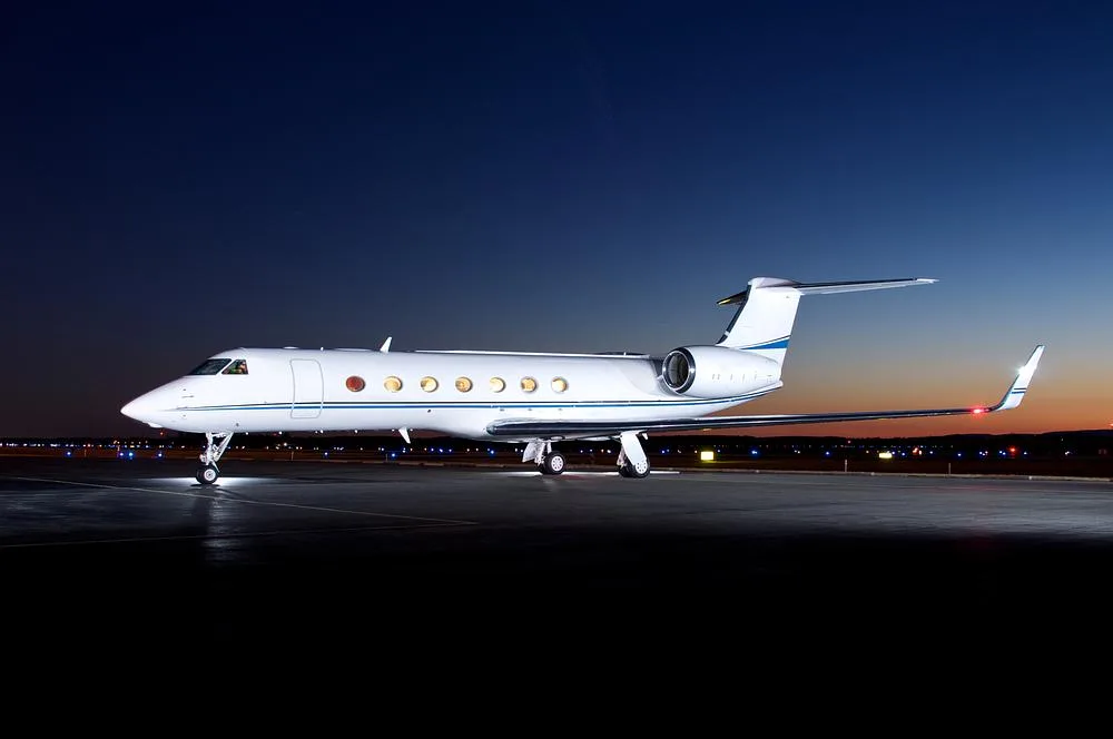 Exterior view of a 2008 Gulfstream, N554DG.