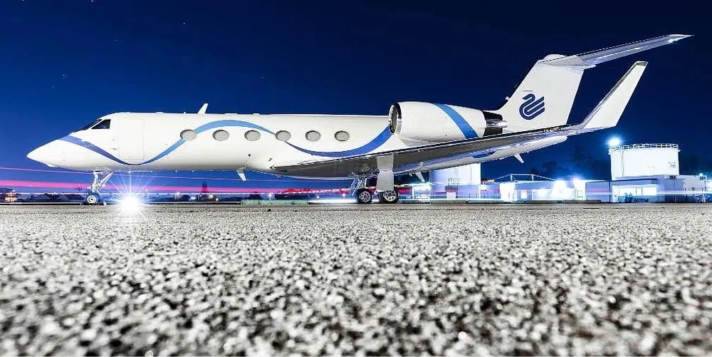 Exterior view of a 2001 Gulfstream, N333EC.