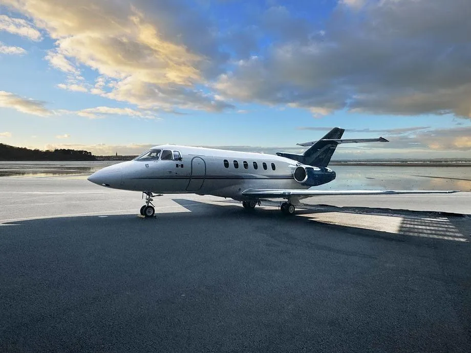 Exterior view of a 2008 Hawker 750, XA-PEM.