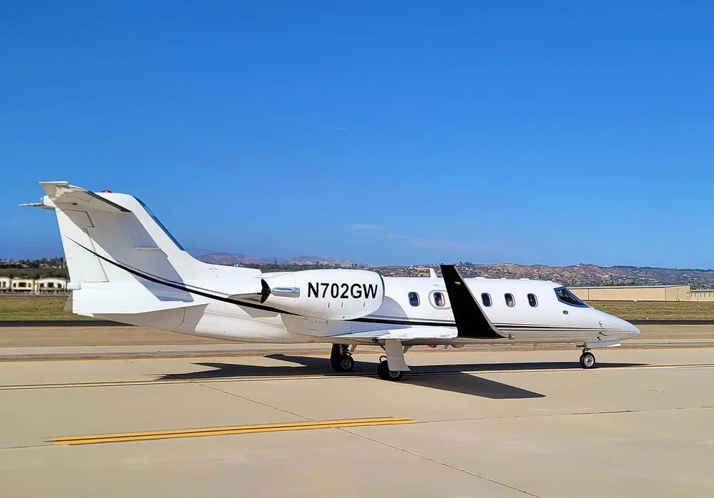 Exterior view of a 1992 Learjet 31A, N702GW.