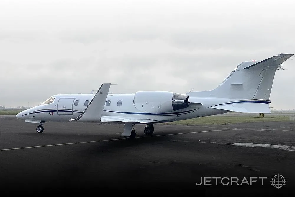 Exterior view of a 1995 Learjet 31A, XB-ABD.