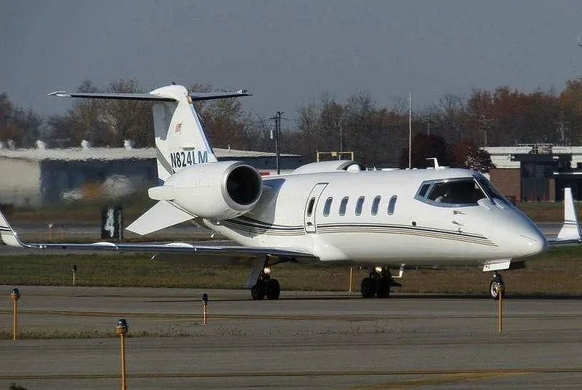 Exterior view of a 2012 Learjet 60XR, N824LM.