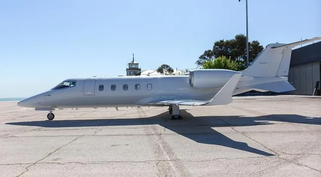 Exterior view of a 1994 Learjet 60XR, N32SW.
