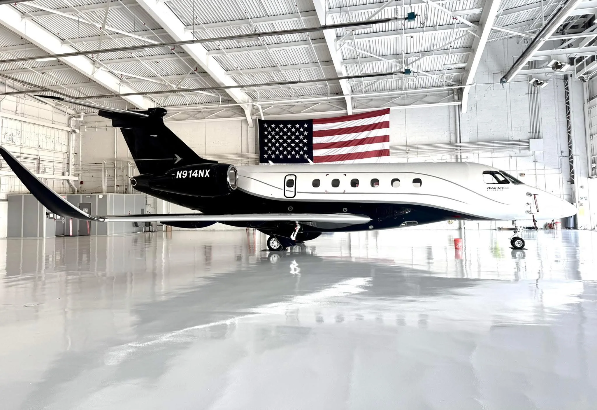 Exterior view of a Cessna Citation Sovereign, N884HJ.