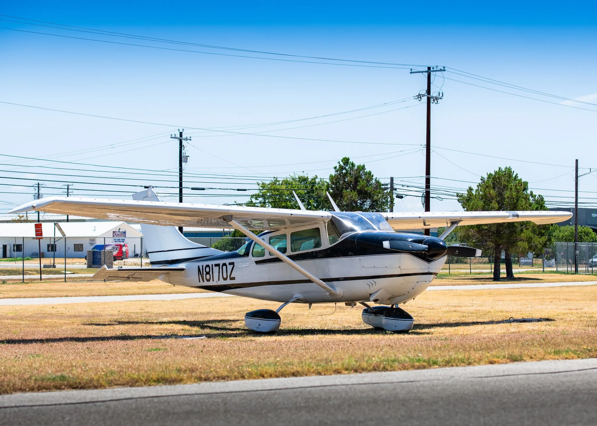 Exterior view of a 1963 Cessna 205 (Model 210-5) Super Skywagon, N8170Z.