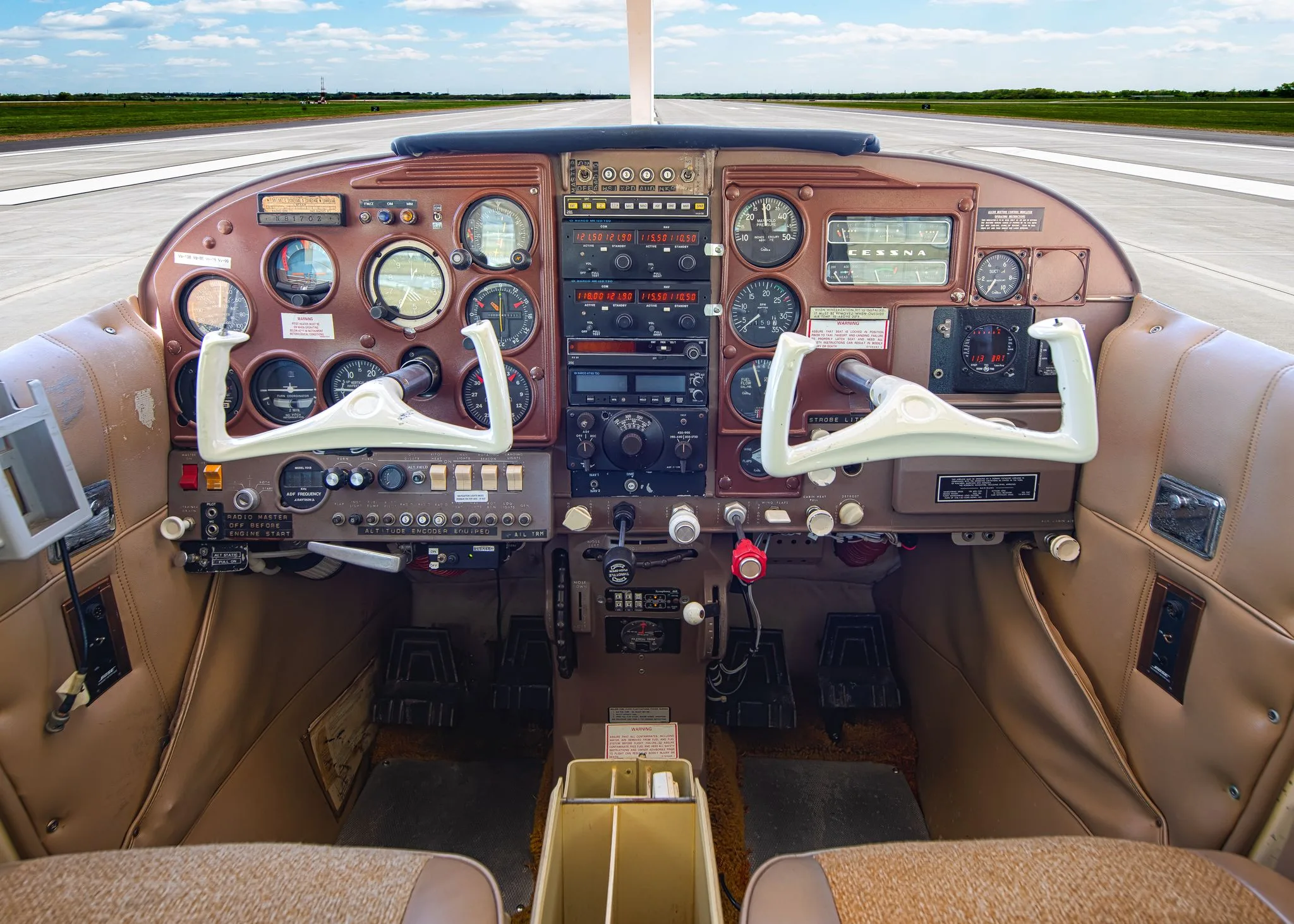 Cockpit and instrument panel of a 1963 Cessna 205 (Model 210-5) Super Skywagon.