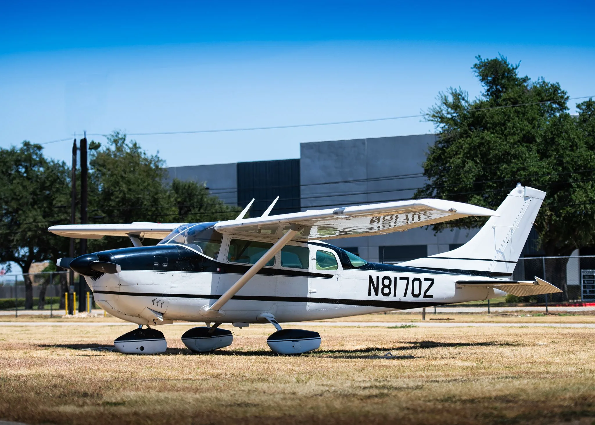 1963 Cessna 205 Super Skywagon — N8170Z