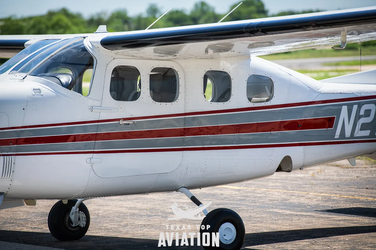 Exterior view of a 1985 Cessna P210R, N210LA.