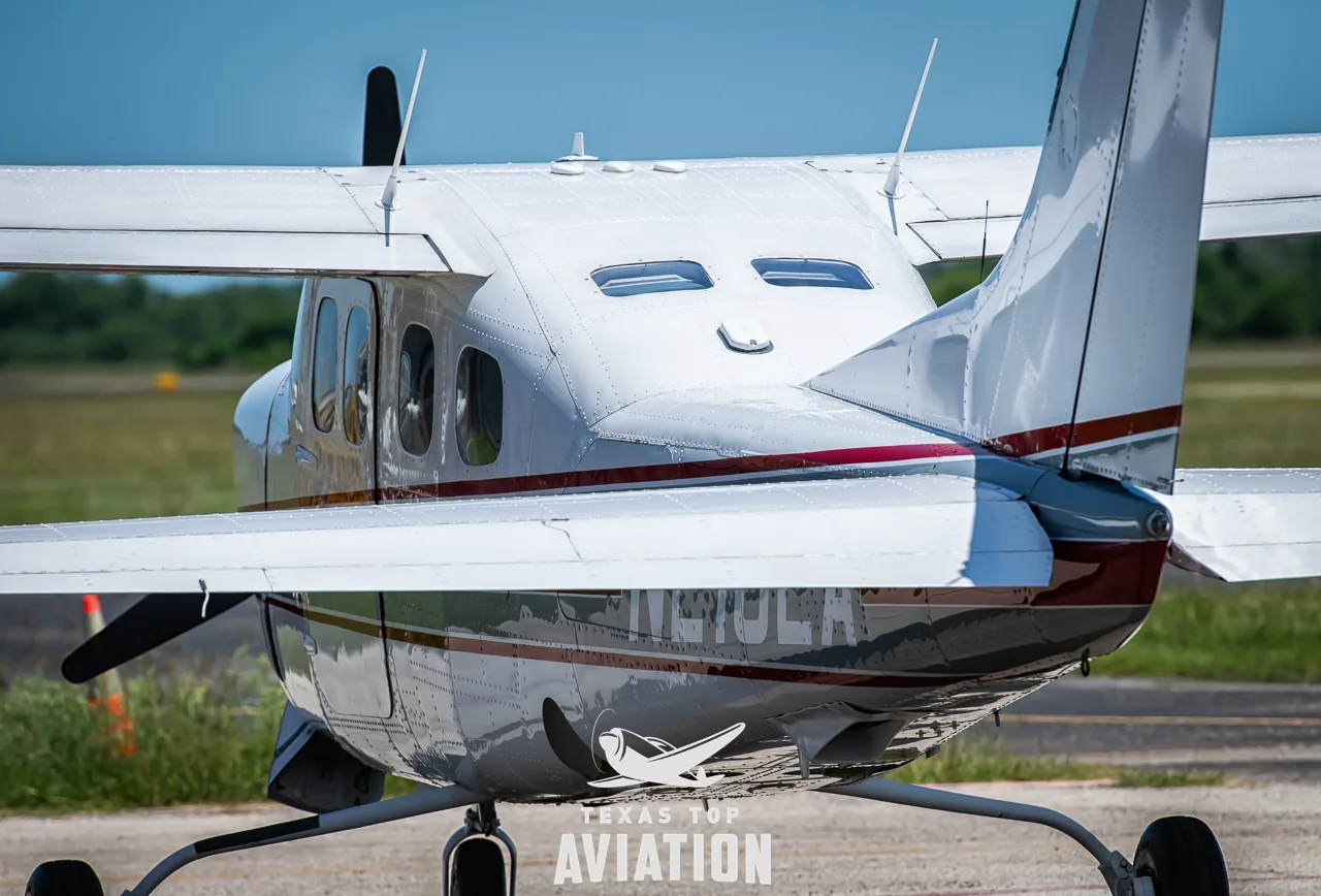 Exterior view of a 1985 Cessna P210R, N210LA.