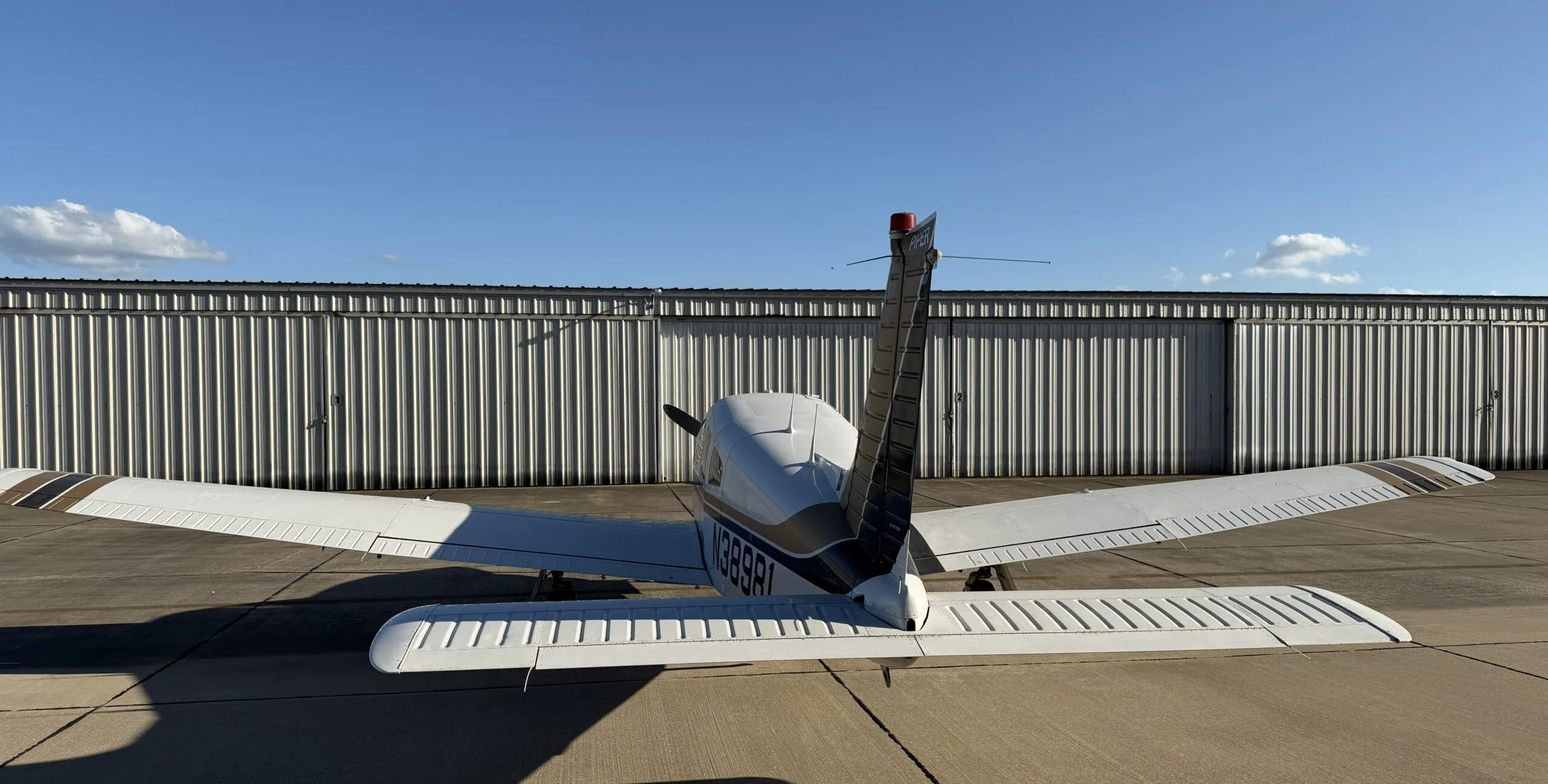N38981 1977 Piper Turbo Arrow III