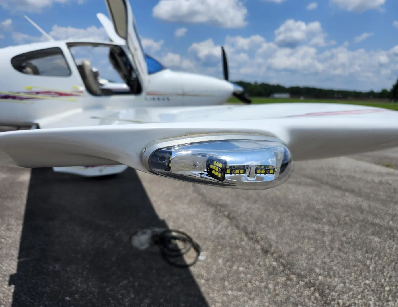 Exterior view of a 2006 Cirrus SR20 For Flight School Leaseback, N215SR.