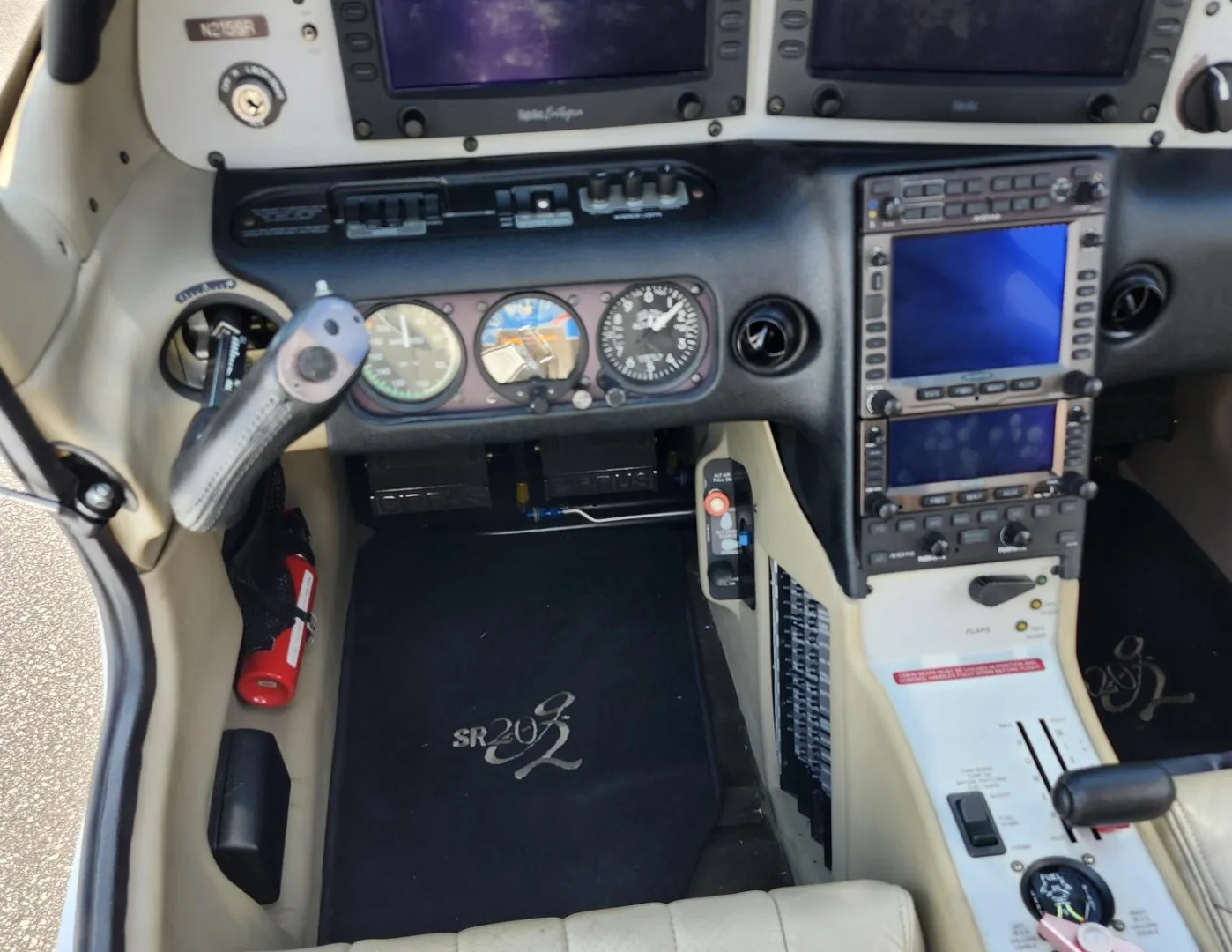 Cockpit and instrument panel of a 2006 Cirrus SR20 For Flight School Leaseback.