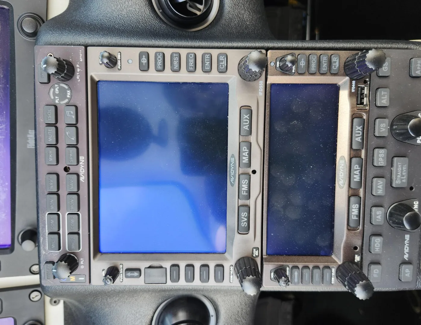 Avionics suite of a 2006 Cirrus SR20 For Flight School Leaseback.