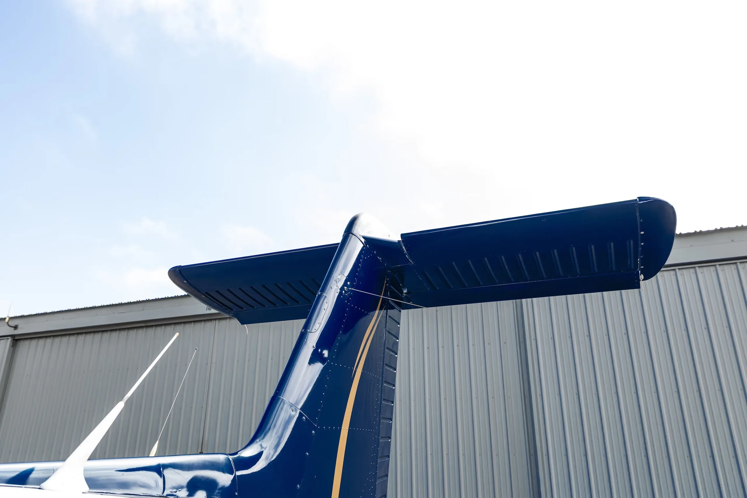 Exterior view of a 1978 Piper Piston, N318PK.