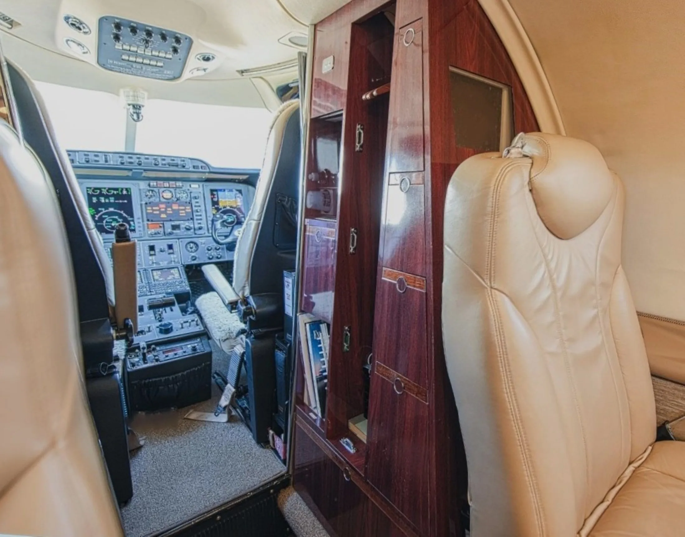 Cabin interior of a Beechcraft Premier I.