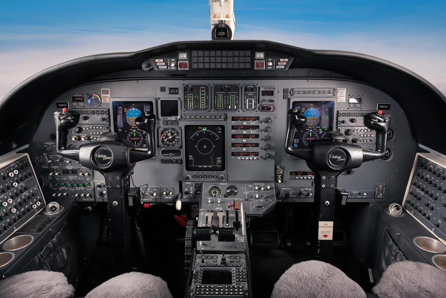 Cockpit and instrument panel of a 2002 Cessna Citation Bravo.