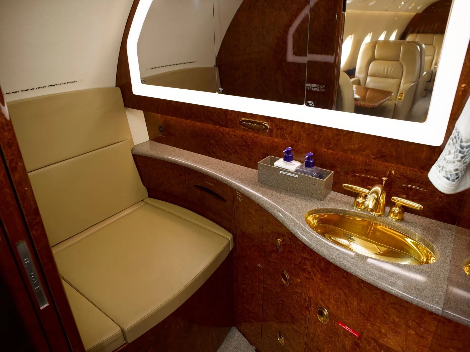 Cabin interior of a Gulfstream G200.