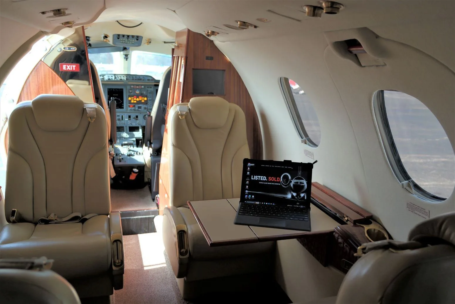 Cabin interior of a Beechcraft Premier 1A.