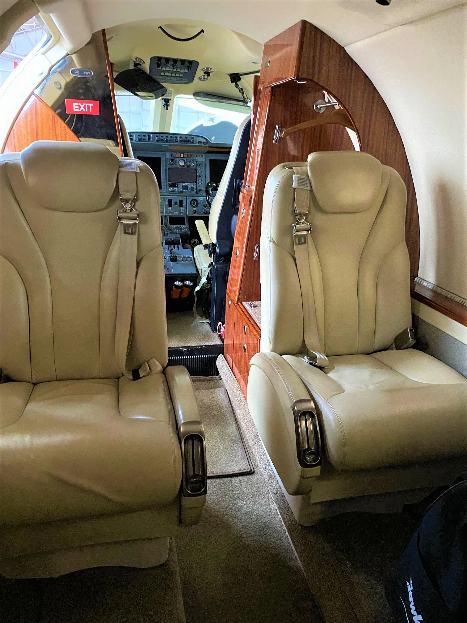 Cabin interior of a Beechcraft Premier 1A.