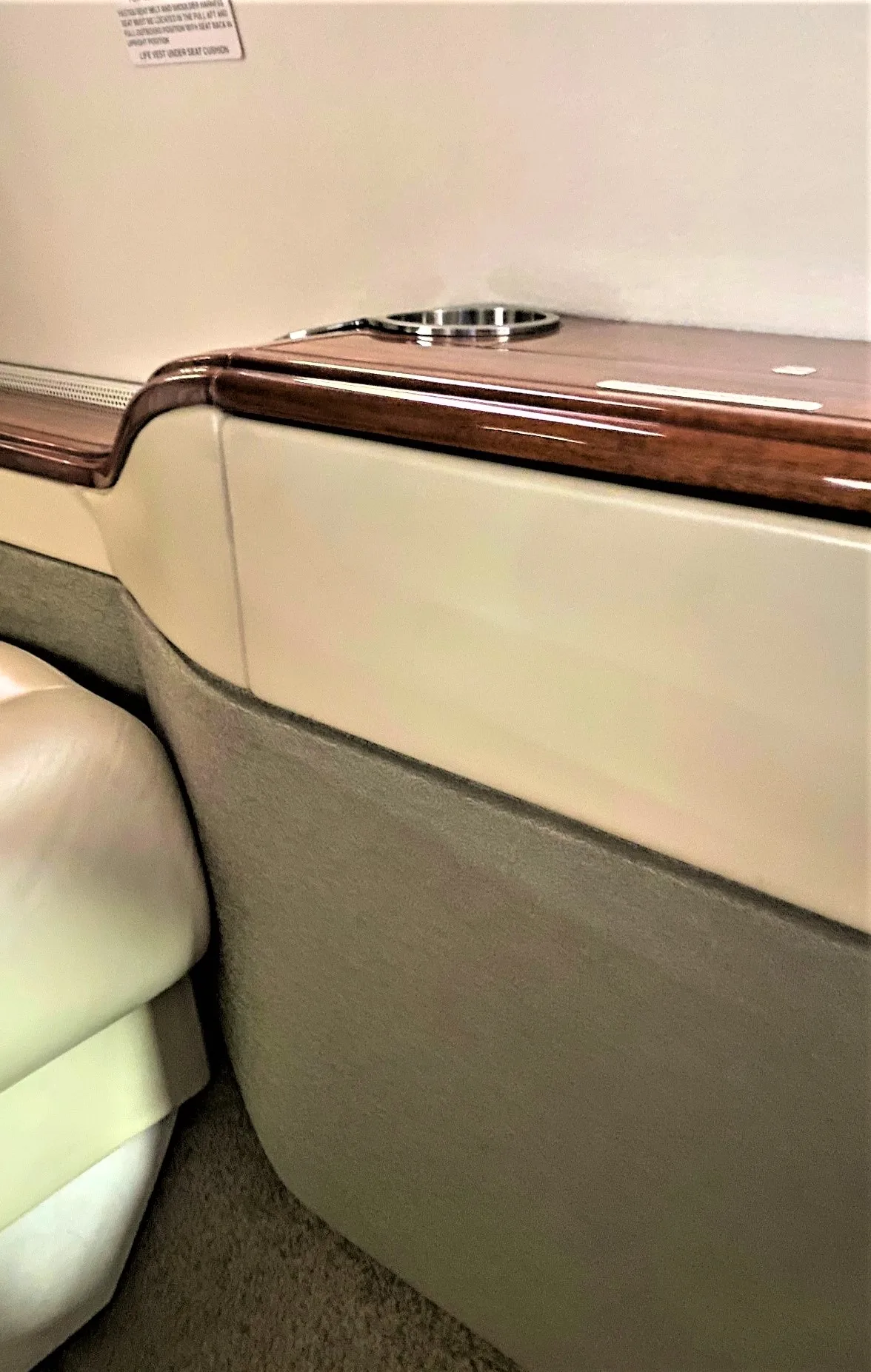 Cabin interior of a Beechcraft Premier 1A.