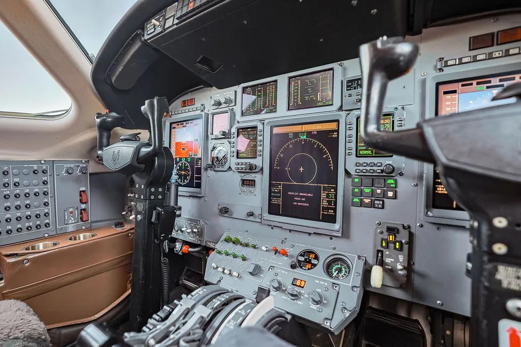 Cockpit and instrument panel of a 2007 Textron Aviation Citation XLS.