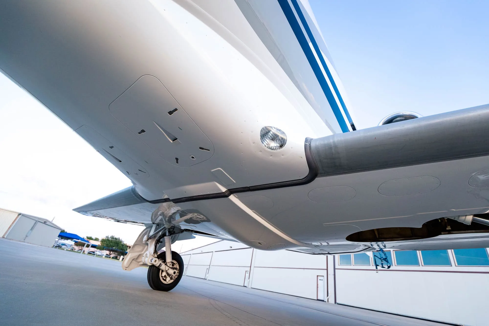 Exterior view of a 2011 Embraer Phenom 100, N751VL.