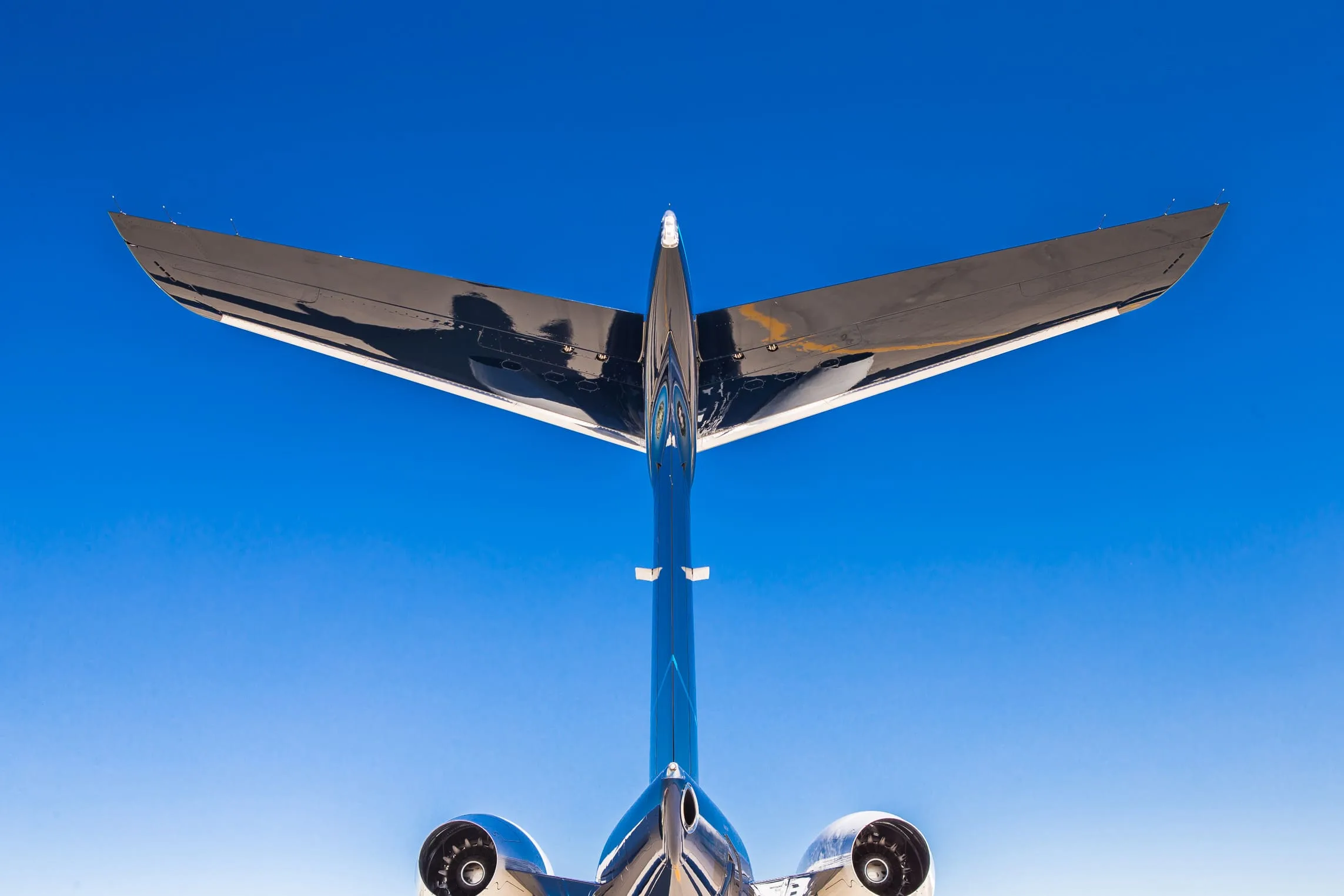 Exterior view of a 2019 Embraer Praetor 500, N544EE.