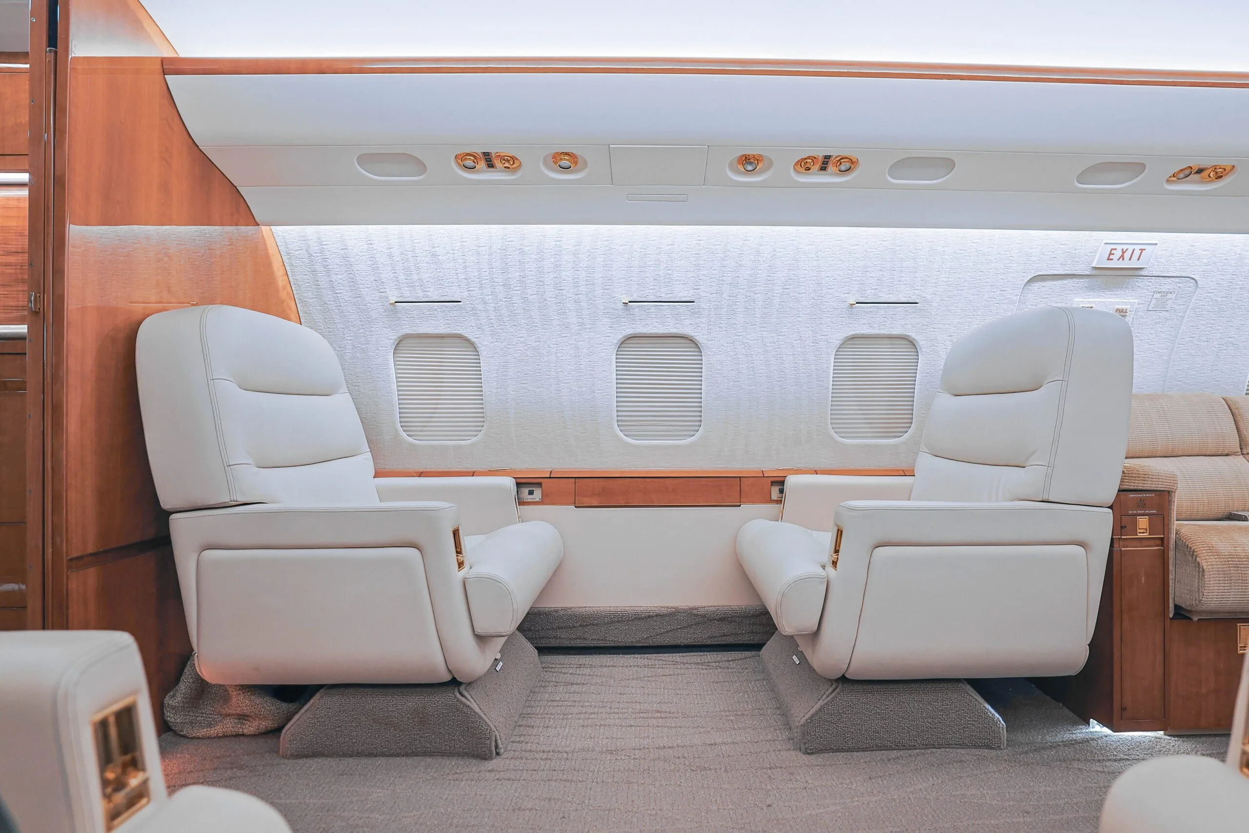 Cabin interior of a 1998 Bombardier Challenger 604.