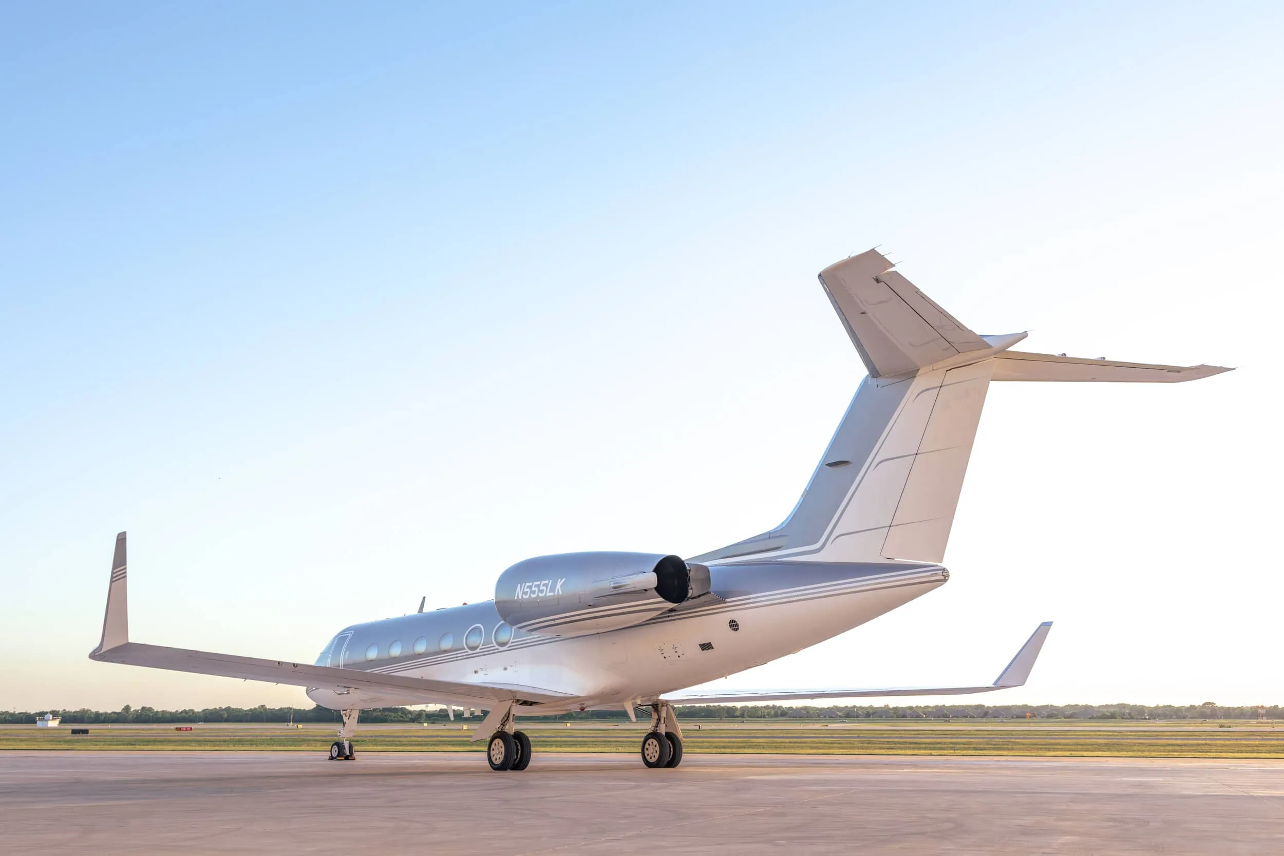 Exterior view of a 1997 Gulfstream GIV-SP, N555LK.