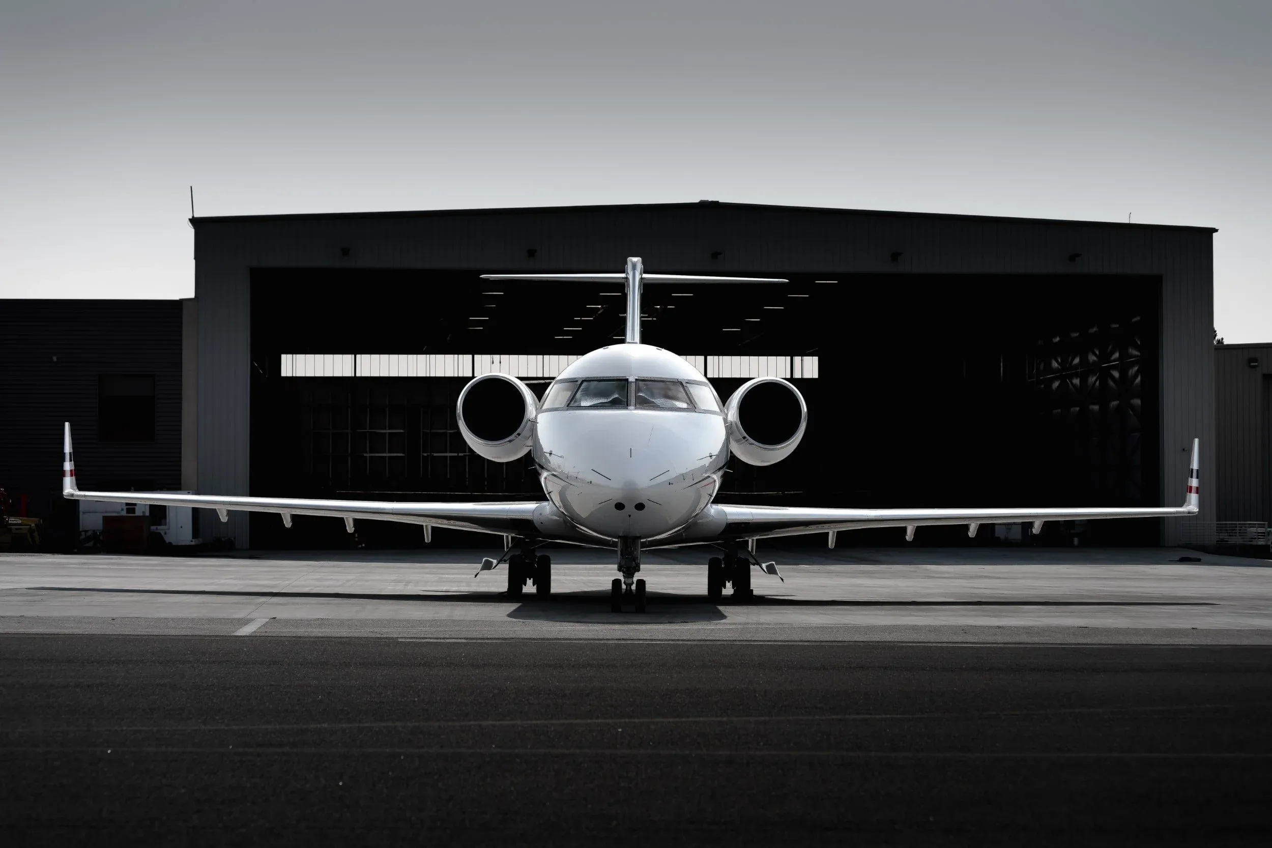 Challenger 604 - N1VR — | WCAS