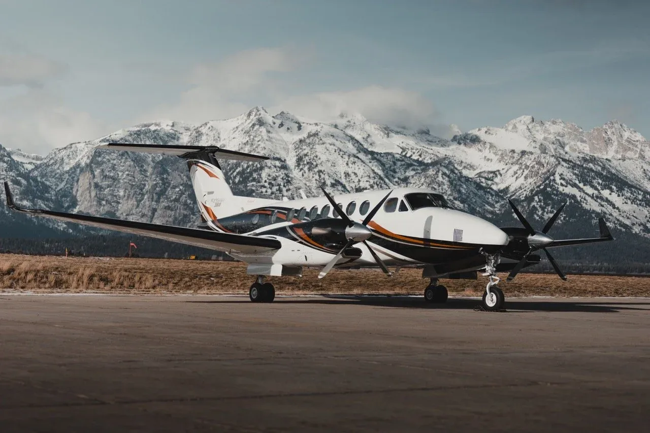 King Air 360 Charter & Fractional Ownership | N360KA | Orange County (SNA) — | WCAS