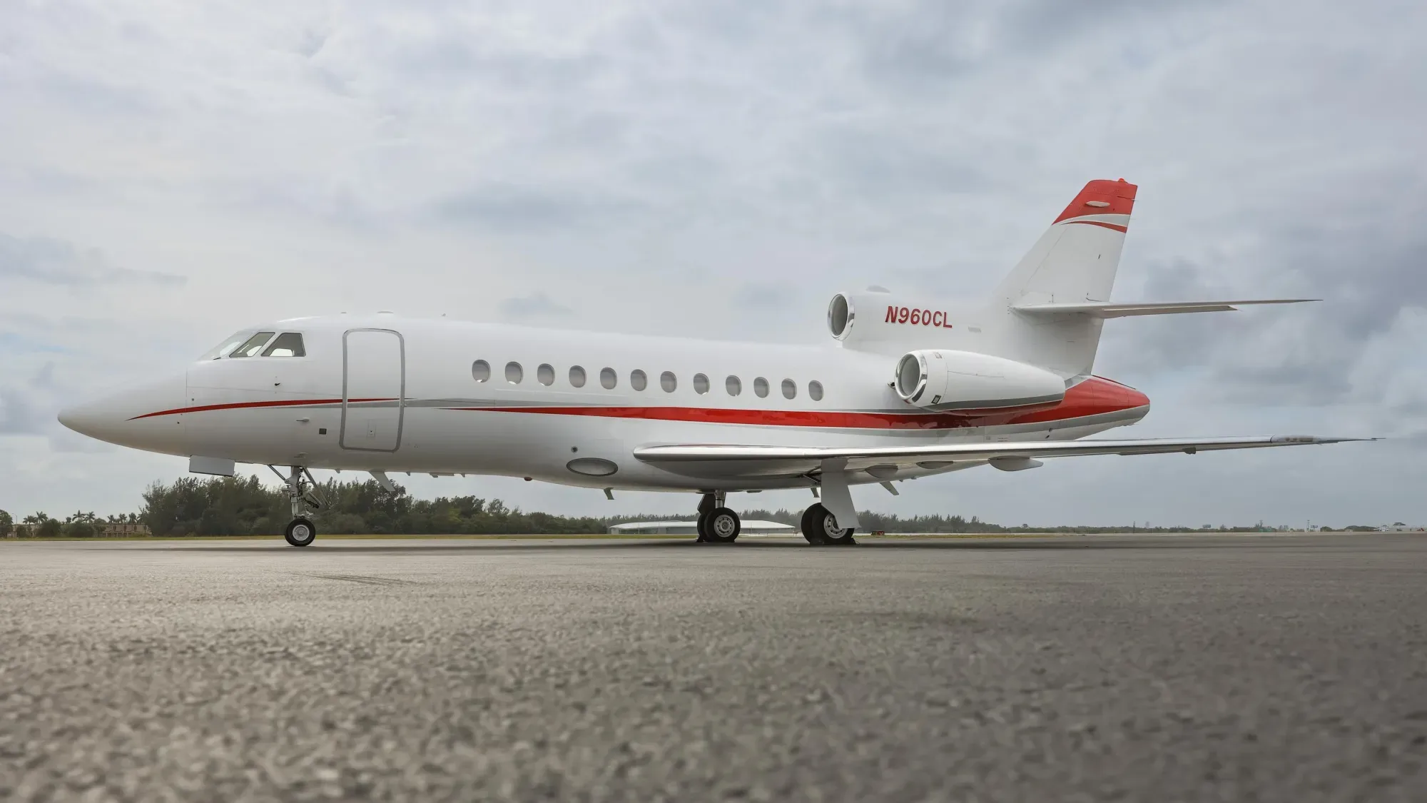 Marketing image of a 1991 Dassault Falcon 900B.