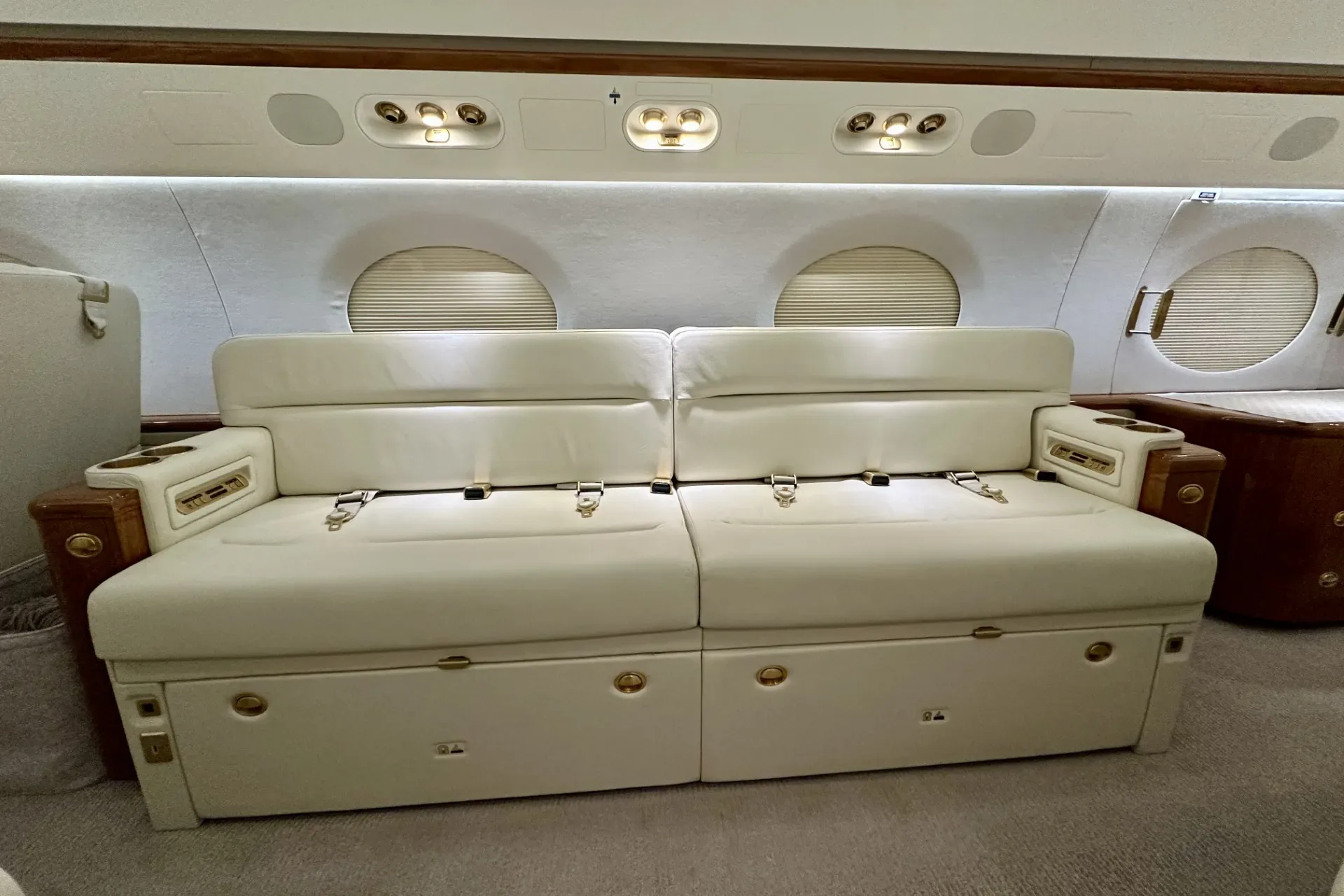 Cabin interior of a 2010 Gulfstream G550.