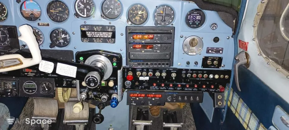 Cockpit and instrument panel of a 1960 Beechcraft 35 Bonanza.