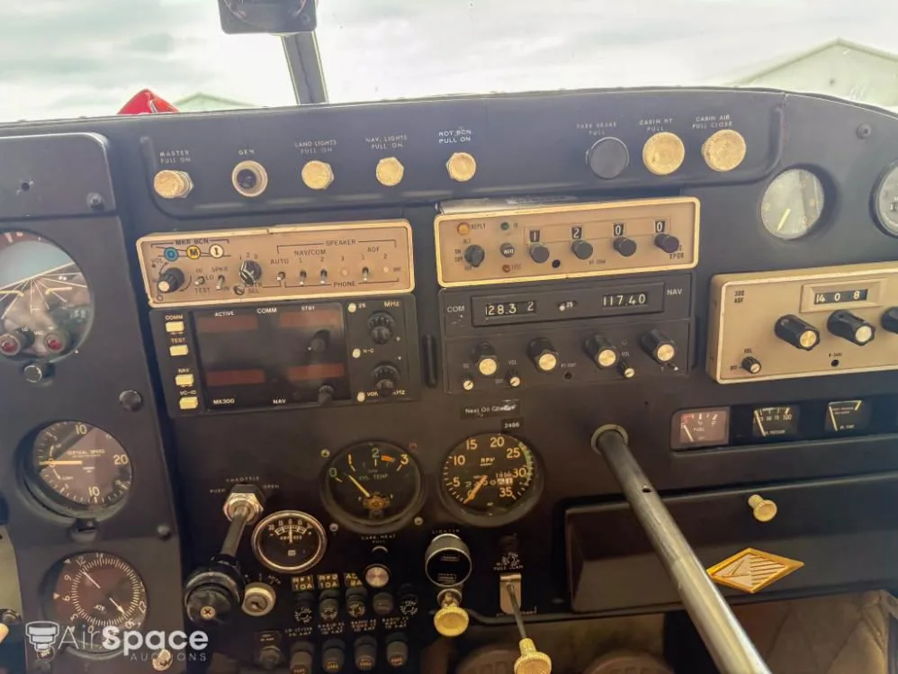 Cockpit and instrument panel of a 1960 Cessna 175A.