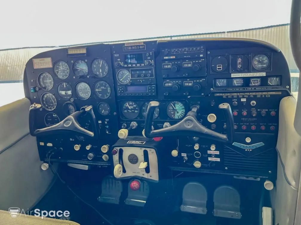 Cockpit and instrument panel of a 1961 Cessna 210A.