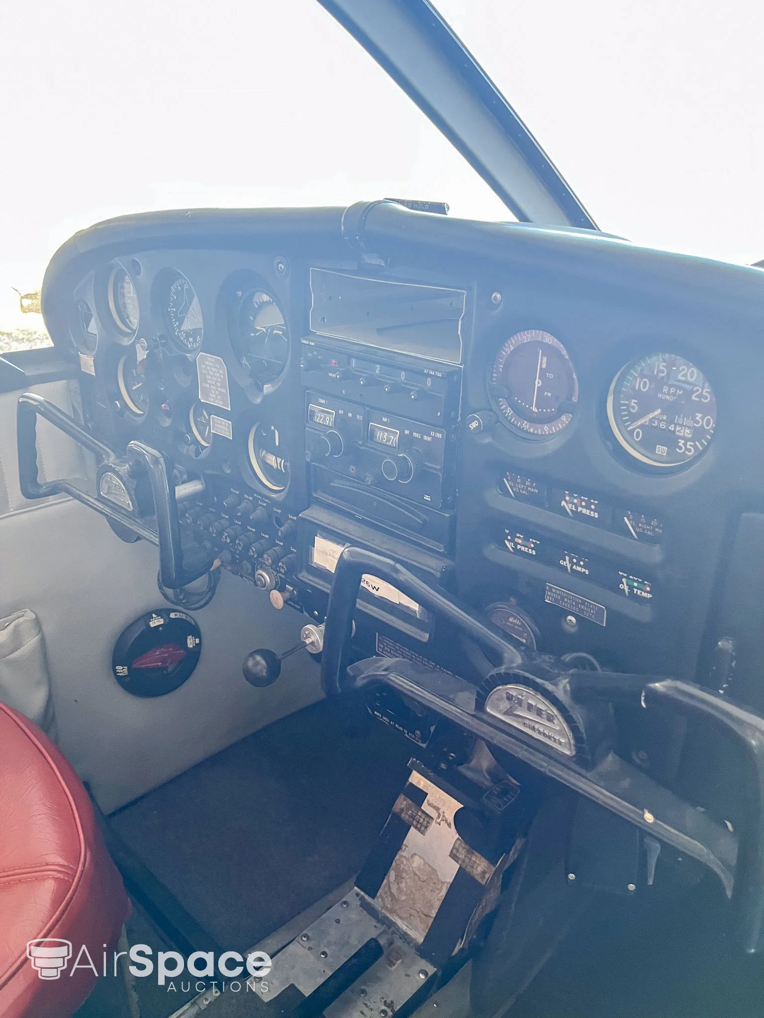 Cockpit and instrument panel of a 1964 Piper PA-28-140 Cherokee.