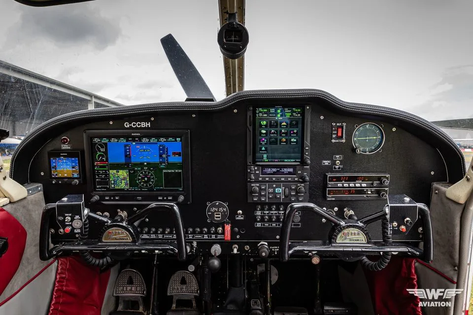 Cockpit and instrument panel of a 1965 Piper PA-28-235 Cherokee Pathfinder.