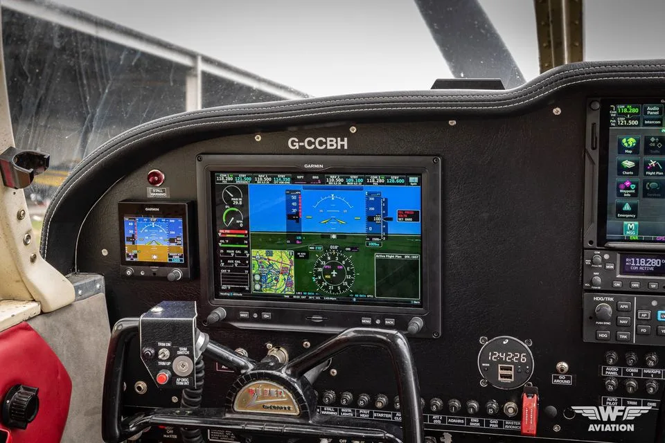 Cockpit and instrument panel of a 1965 Piper PA-28-235 Cherokee Pathfinder.