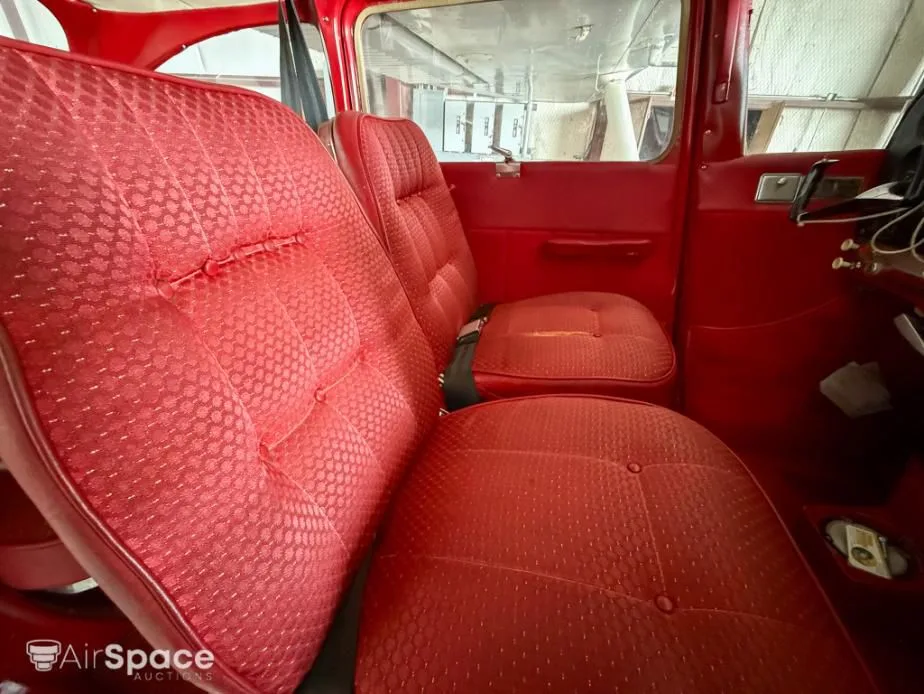 Cabin interior of a 1967 Cessna 172 Skyhawk.